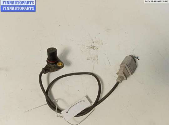 купить Датчик положения коленвала на Volkswagen Passat B5