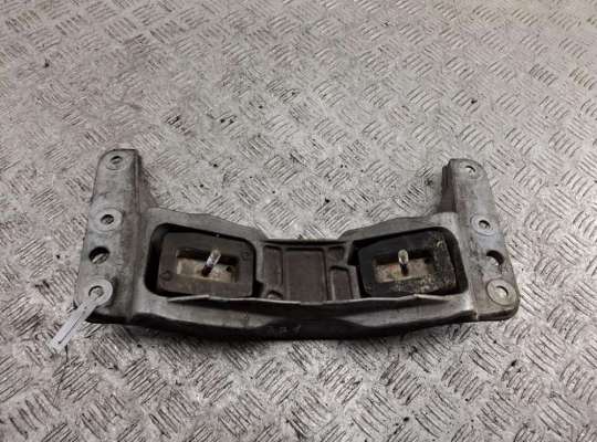 Купить Кронштейн КПП опорный на BMW 5 E60/E61 (2003-2010) Кронштейн КПП опорный BM2710386 на BMW 5 E60/E61 (2003-2010)