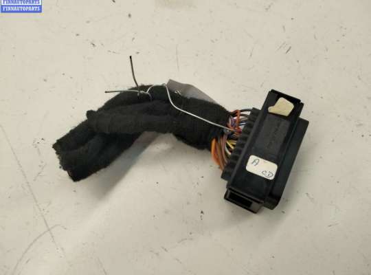 Купить Разъем (фишка) проводки на Volkswagen Passat B5 Разъем (фишка) проводки VG2562972 на Volkswagen Passat B5