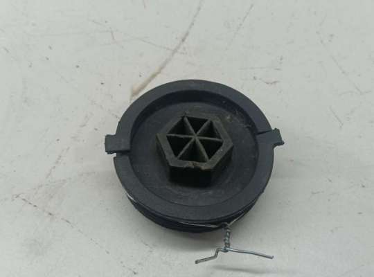 Кронштейн крепления FO1703246 на Ford Fusion