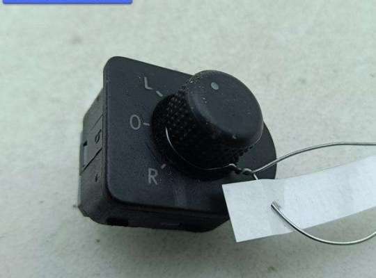 купить Джойстик регулировки зеркал на Volkswagen Golf-4