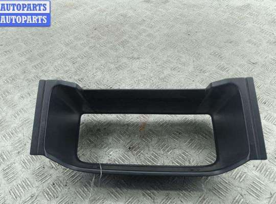 купить Рамка (обрамление) щитка приборов на Volkswagen Transporter T4