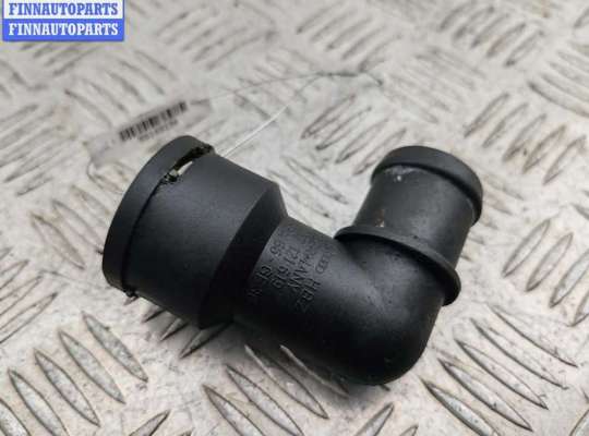 купить Фланец (тройник) системы охлаждения на Volkswagen Golf-3