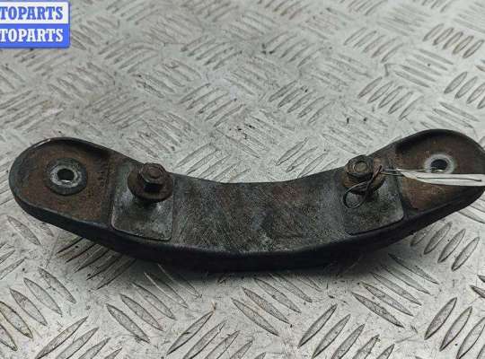 купить Кронштейн КПП опорный на BMW 5 E39 (1995-2003)