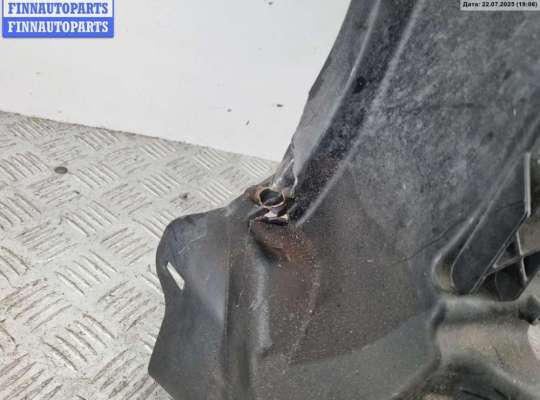 Панель передняя (телевизор) на Volkswagen Touran I (1T)