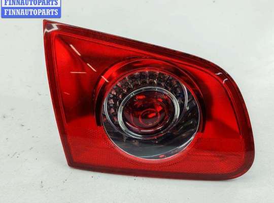 Фонарь крышки багажника левый VG2680353 на Volkswagen Passat B6