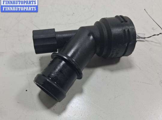 купить Фланец (тройник) системы охлаждения на Volkswagen Golf-4