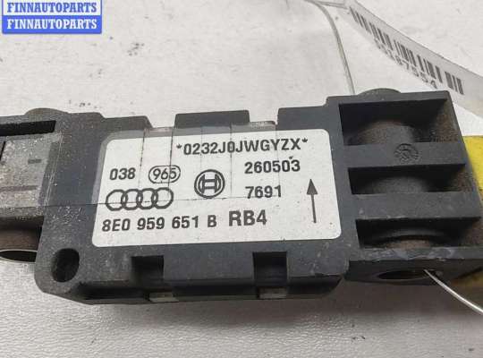 купить Датчик удара (Airbag) на Audi A3 8P (2003-2012)