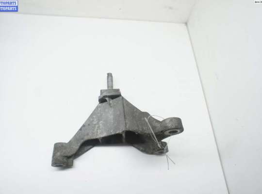 купить Кронштейн КПП опорный на Ford Focus I (1998-2005)