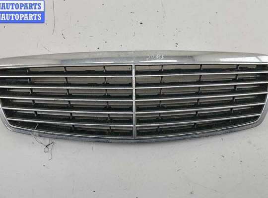 Решетка радиатора MB1655896 на Mercedes E-Class W211 (2002-2009)
