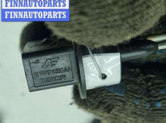 купить Датчик уровня омывающей жидкости на Volkswagen Passat B5+ (GP)