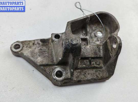 Кронштейн двигателя опорный PG1225450 на Peugeot 607