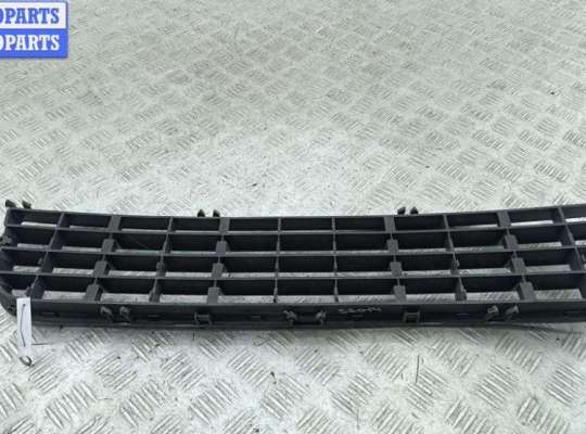 купить Решётка (заглушка) в бампер на Audi A6 C5 (1997-2005)