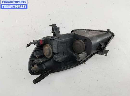 Фара передняя на Opel Zafira B