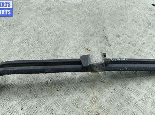 купить Направляющая сдвижной двери (салазка) правая на Opel Combo C (2001-2011)