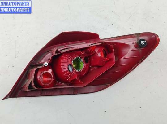 купить Фонарь задний правый на Peugeot 307
