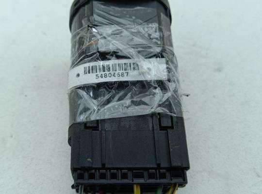 Переключатель света на Volkswagen Passat B5+ (3B, GP)