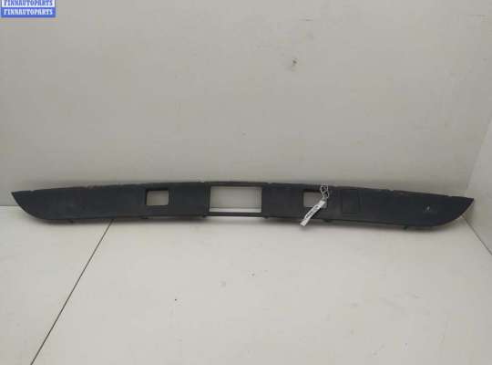 Накладка подсветки номера MB1630992 на Mercedes E-Class W212 (2009-2016)