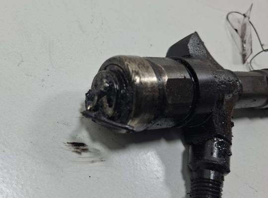 купить Форсунка топливная на Toyota Avensis (2003-2008)