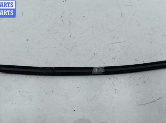 купить Молдинг стекла двери задней левой наружный на Skoda Octavia mk1 (A4 1U) 1996-2010