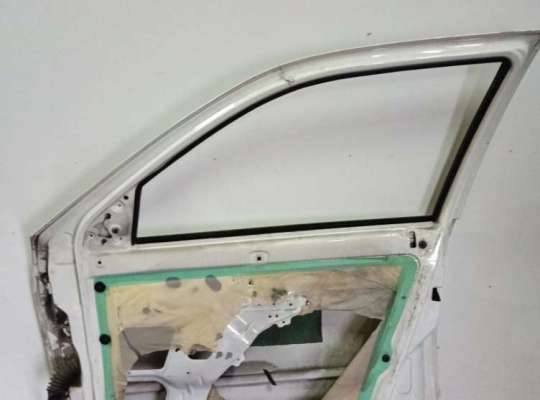 купить Дверь боковая передняя правая на Volkswagen Polo (1994-1999)