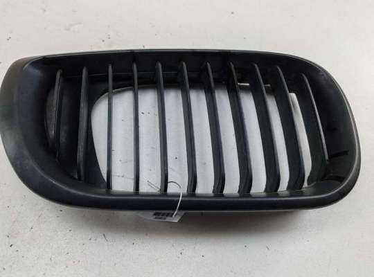 Купить Решетка радиатора на BMW 3 E46 (1998-2006) Решетка радиатора BM3607903 на BMW 3 E46 (1998-2006)