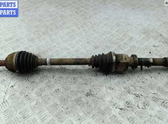 Полуось передняя правая RN1458052 на Renault Scenic II (2003-2009)