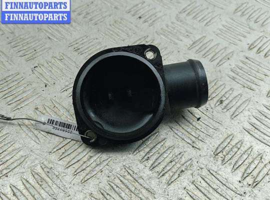 Корпус термостата на Volkswagen Transporter T4