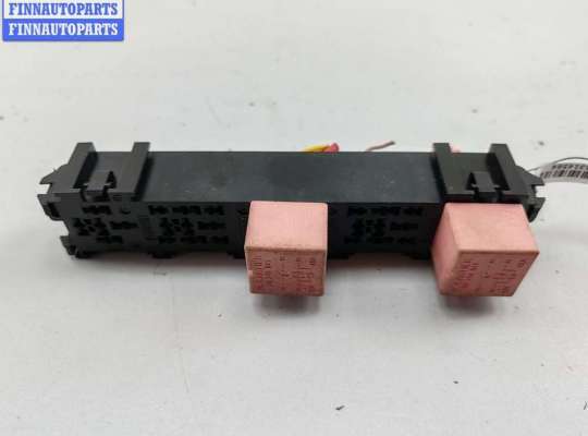 Блок реле RN1552211 на Renault Kangoo I (1998-2008)