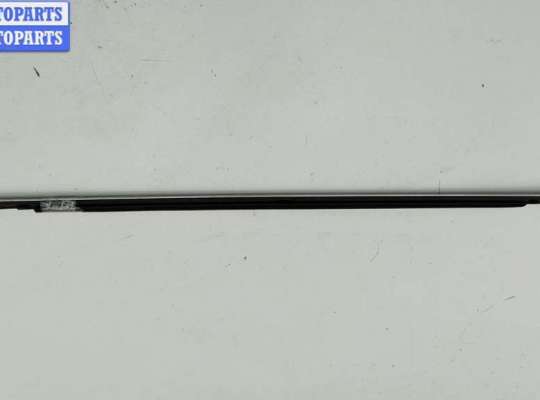 купить Молдинг стекла двери задней правой наружный на Volkswagen Passat B5+ (GP)