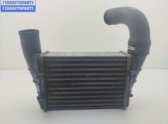 Радиатор интеркулера VG2723730 на Volkswagen Passat B5