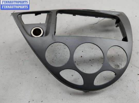 купить Рамка магнитолы на Ford Focus I (1998-2005)