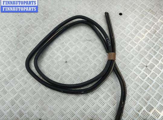 Уплотнитель двери передней правой VG2775643 на Volkswagen Transporter T4