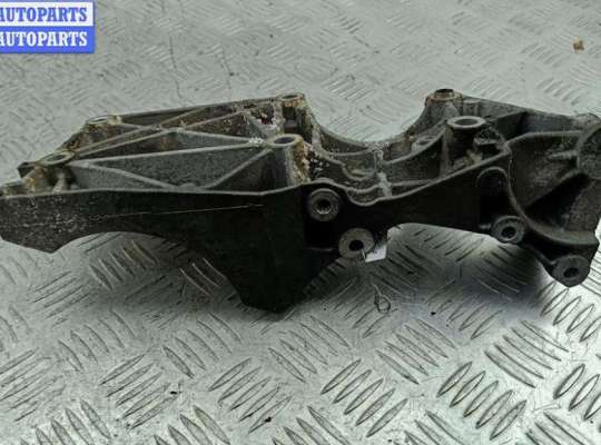 купить Кронштейн генератора на Audi A3 8P (2003-2012)