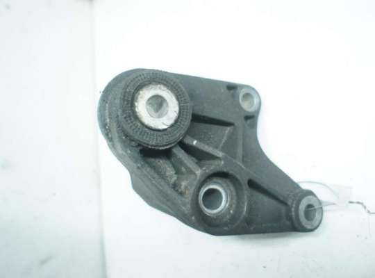 Купить Кронштейн КПП опорный на Ford C-Max (2003-2010) Кронштейн КПП опорный FO2203373 на Ford C-Max (2003-2010)