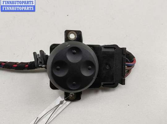 Кнопка регулировки сидения AU1668897 на Audi Q7 4L (2005-2015)