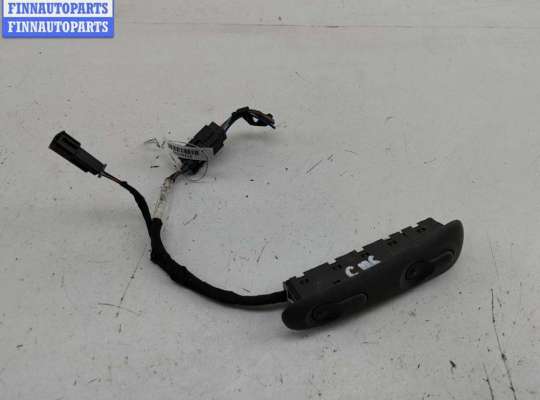 купить Кнопка стеклоподъемника переднего правого на Opel Omega B (1994-2003)