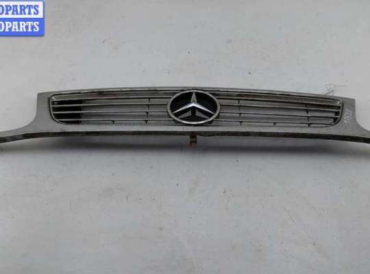 Решетка радиатора MB1692279 на Mercedes Vito-1 W638 (1996-2003)