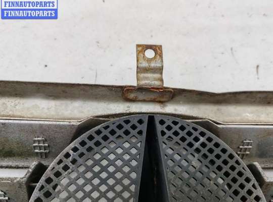 купить Решетка радиатора на Mercedes Vito-1 W638 (1996-2003)