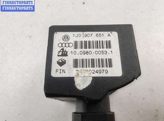 купить Датчик ускорения на Volkswagen Golf-4