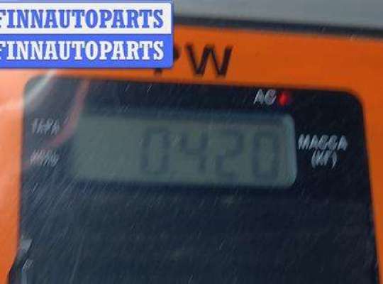 Фонарь салона (плафон) на Volkswagen Golf IV (1J)