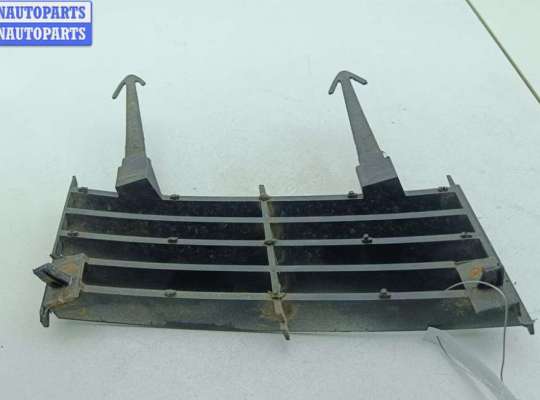 Решетка (заглушка) бампера на Opel Omega B