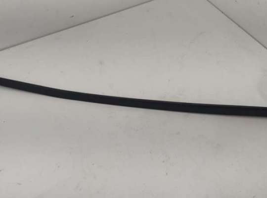 Молдинг лобового стекла AU1689475 на Audi A3 8P (2003-2012)