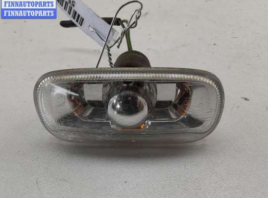 Повторитель поворота правый AU1719619 на Audi A6 C6 (2004-2011)