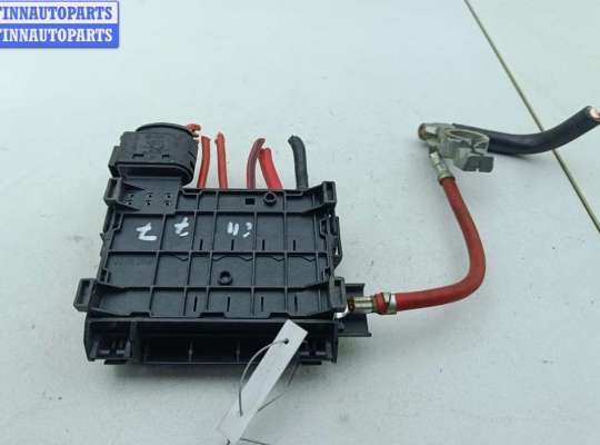 Клемма АКБ (аккумулятора) на Volkswagen Golf IV (1J)