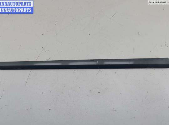 Молдинг двери передней правой MB1488158 на Mercedes C-Class W203 (2000-2006)
