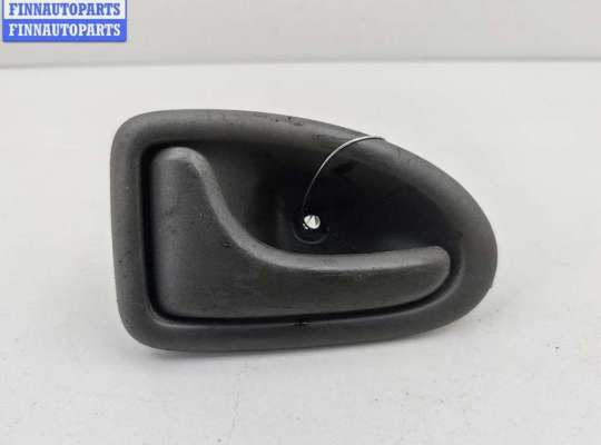 Купить Ручка двери внутренняя задняя левая на Renault Scenic I (1996-2003) Ручка двери внутренняя задняя левая RN1602862 на Renault Scenic I (1996-2003)