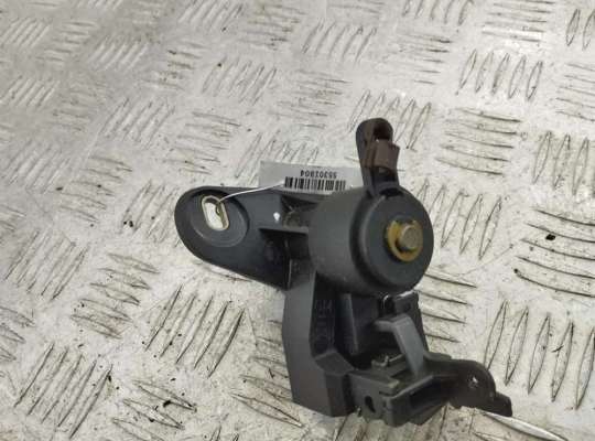 купить Кнопка открывания багажника на Opel Astra G (1998-2004)