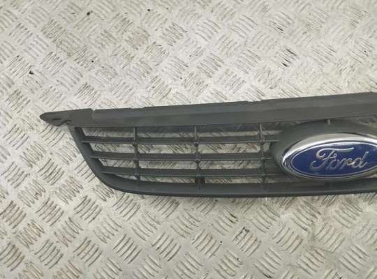 купить Решетка радиатора на Ford Focus II (2004-2011)