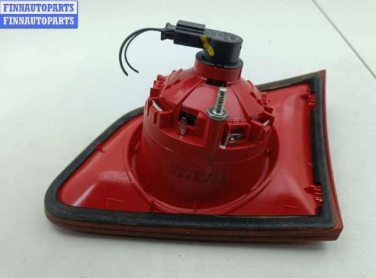 купить Фонарь крышки багажника левый на Volkswagen Passat B6